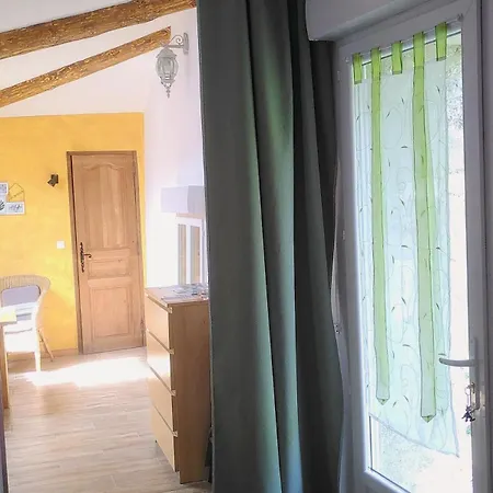 A L'etage D'une Ancienne Batisse Apartment Chaudon-Norante