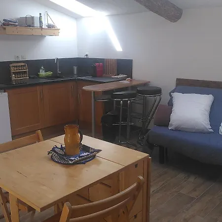 Apartment A L'etage D'une Ancienne Batisse Chaudon-Norante